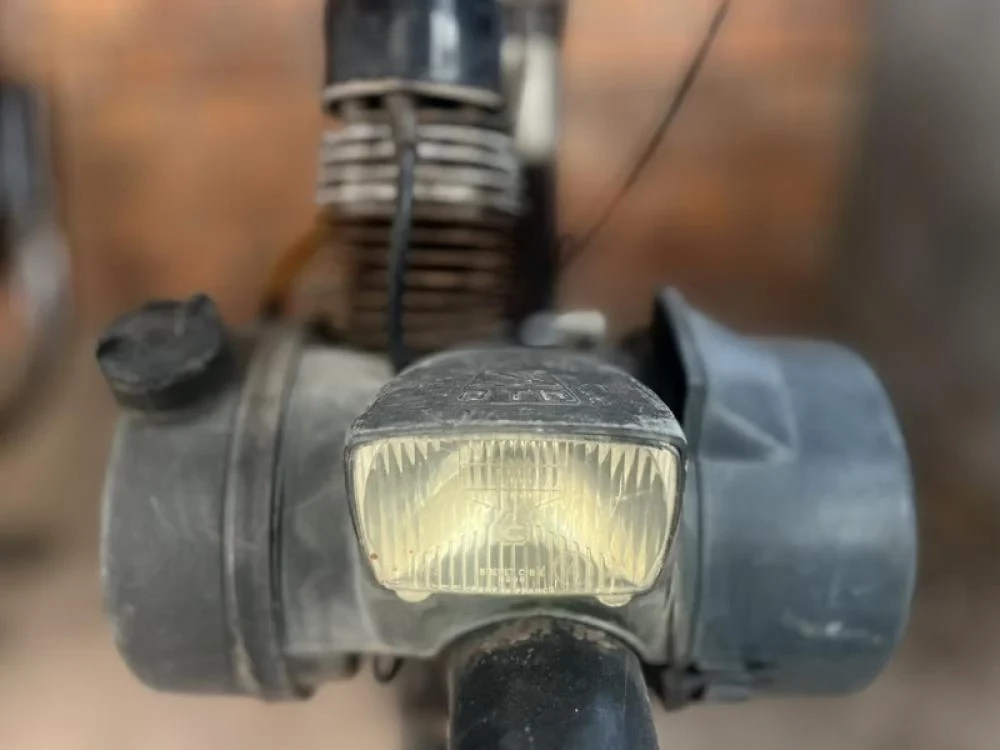 កង់ម៉ាស៊ីនបុរាណ​ម៉ាក VÉLOSOLEX ប្រភេទ 3800 ៣គ្រឿង ត្រូវបានដាក់តាំងនៅសារមន្ទីរមួយនៅសៀមរាប